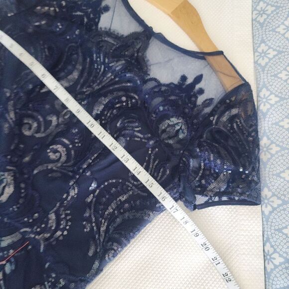 Chi chi London new with tags sequins cocktail formal midi dress - Picture 7 of 16